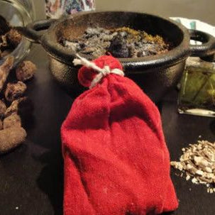 Mojo Bags in Hoodoo Magic: History, Uses, and Significance